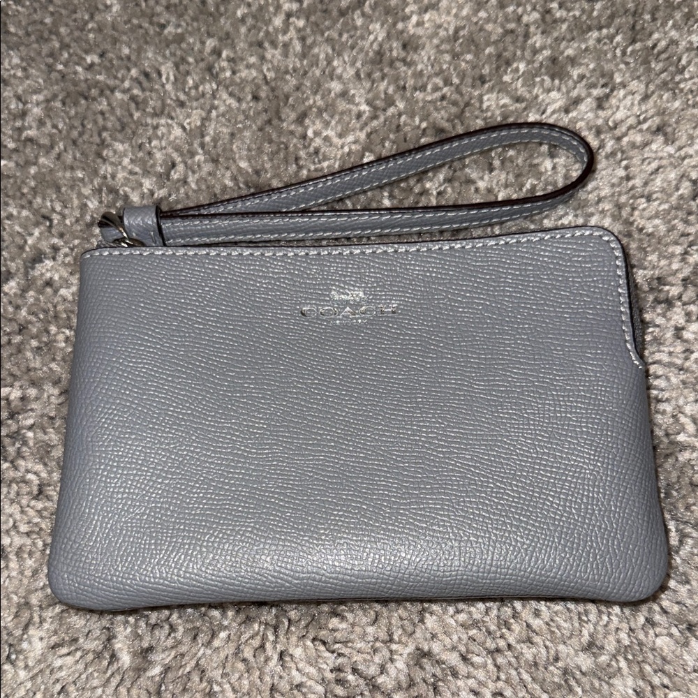 Coach Pebble Leather Wristlet in Gray